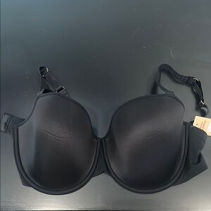 ***SOLD***Black Full-Coverage Seamless Bra with Adjustable Straps
